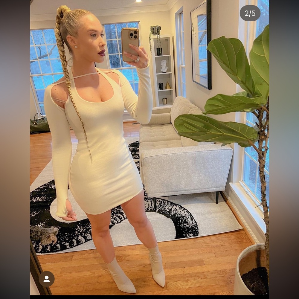 Thick ribbed bodycon dress with thumb holes